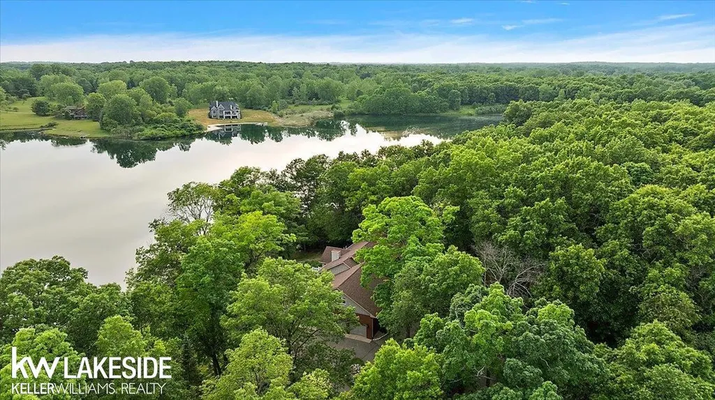 1455 Oak Ridge Road Oxford Village MI 48371