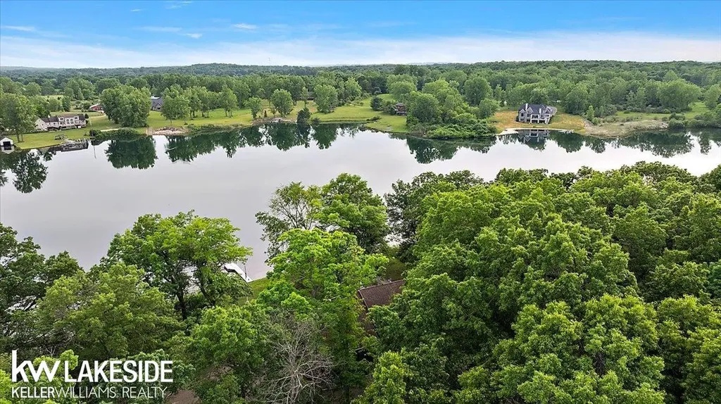 1455 Oak Ridge Road Oxford Village MI 48371