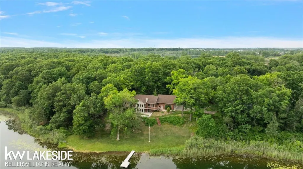 1455 Oak Ridge Road Oxford Village MI 48371