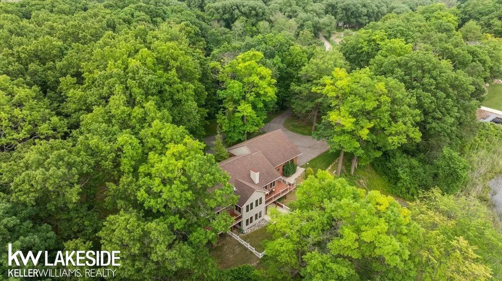 1455 Oak Ridge Road Oxford Village MI 48371