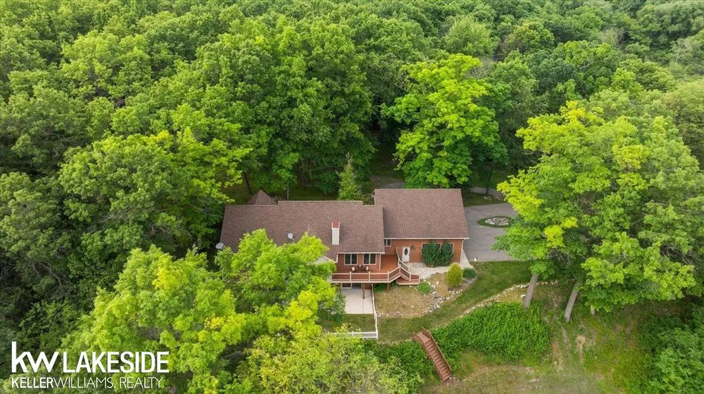 1455 Oak Ridge Road Oxford Village MI 48371