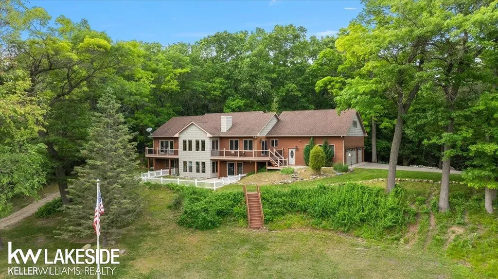 1455 Oak Ridge Road Oxford Village MI 48371