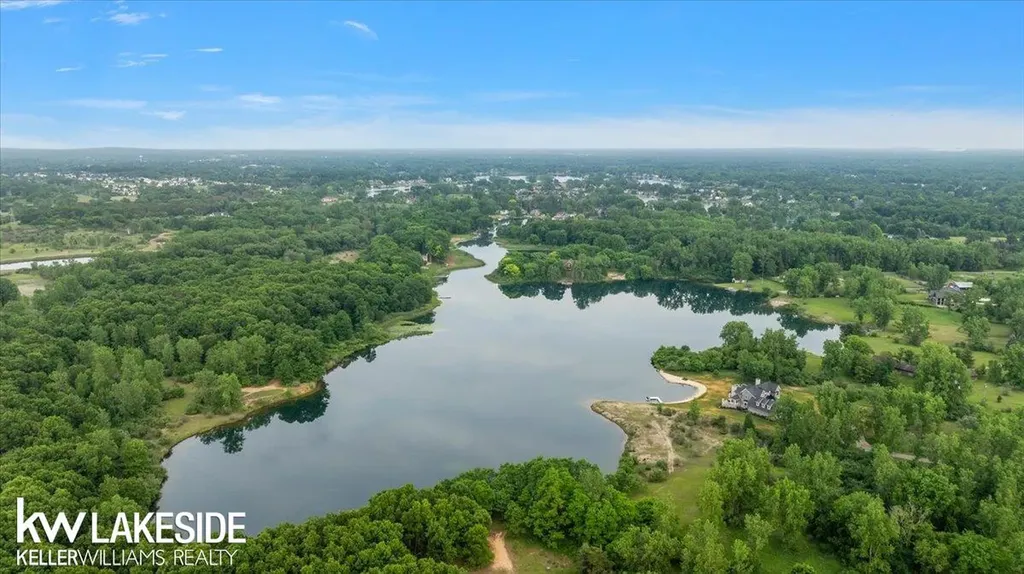 1455 Oak Ridge Road Oxford Village MI 48371