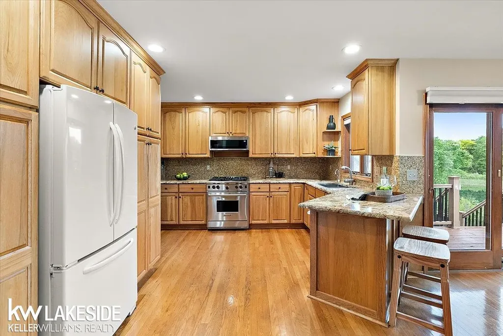 1455 Oak Ridge Road Oxford Village MI 48371