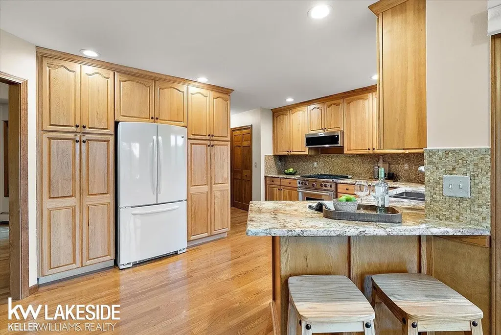 1455 Oak Ridge Road Oxford Village MI 48371