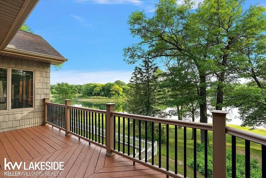 1455 Oak Ridge Road Oxford Village MI 48371