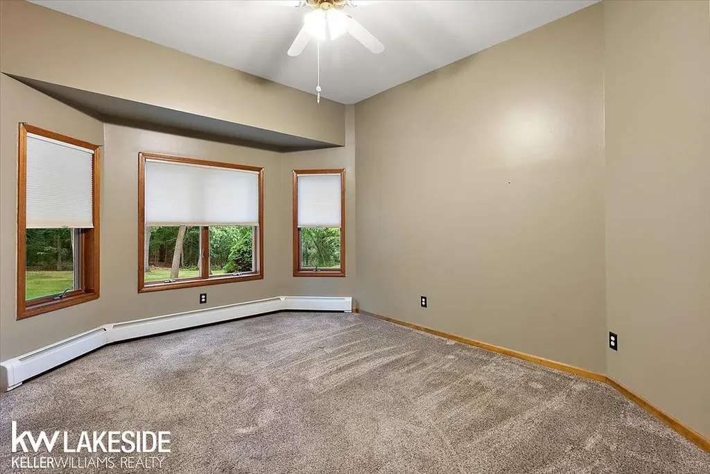 1455 Oak Ridge Road Oxford Village MI 48371