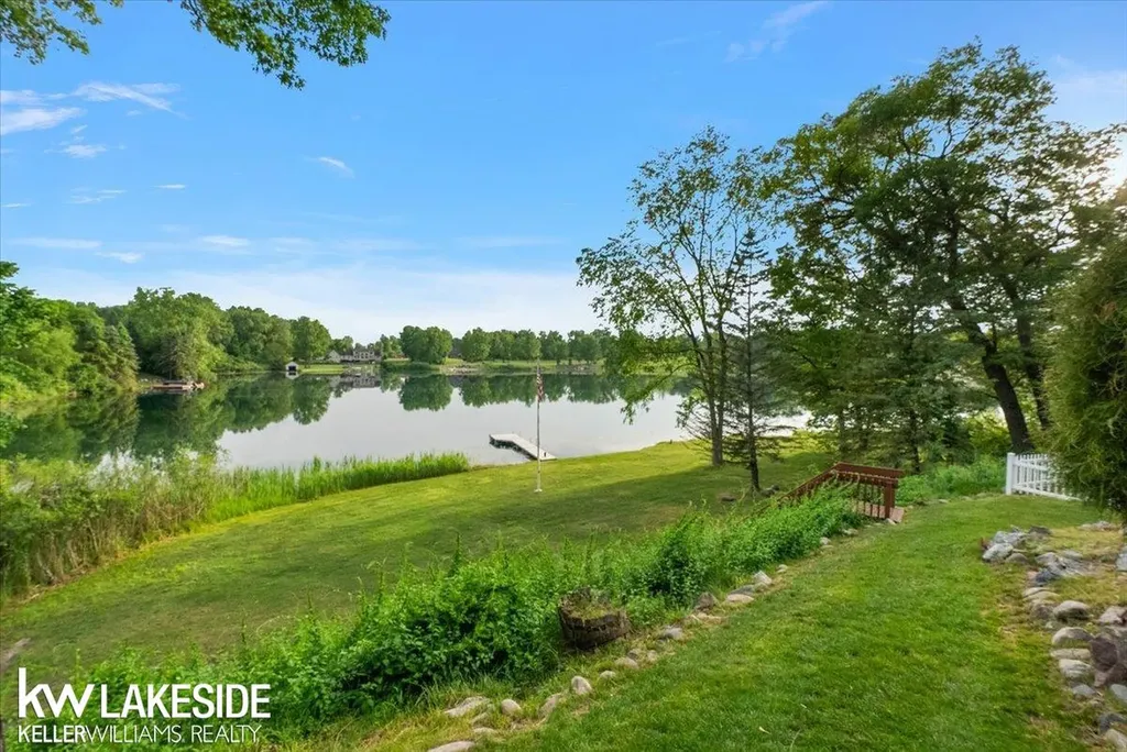 1455 Oak Ridge Road Oxford Village MI 48371
