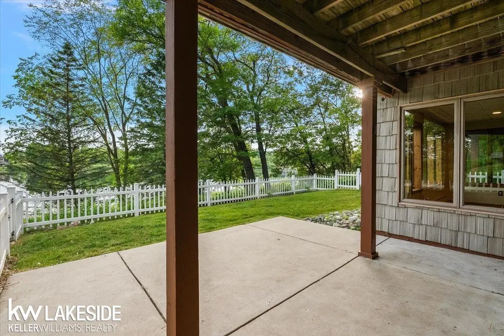 1455 Oak Ridge Road Oxford Village MI 48371