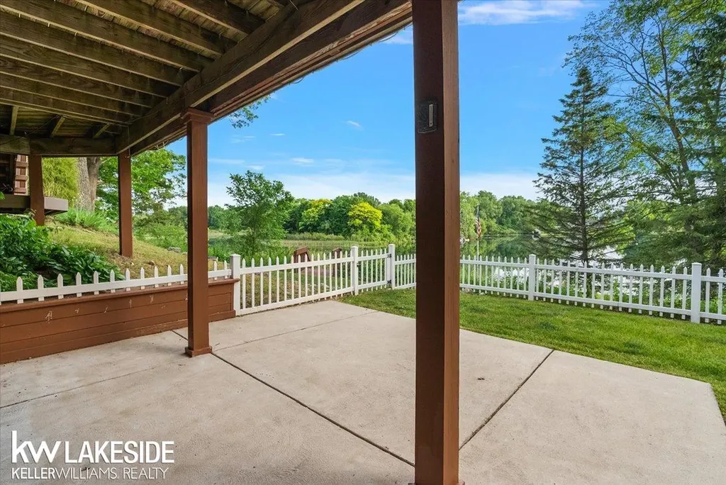 1455 Oak Ridge Road Oxford Village MI 48371