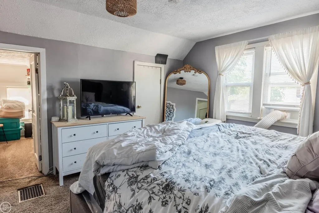 27547 Brinker Street Roseville City MI 48066