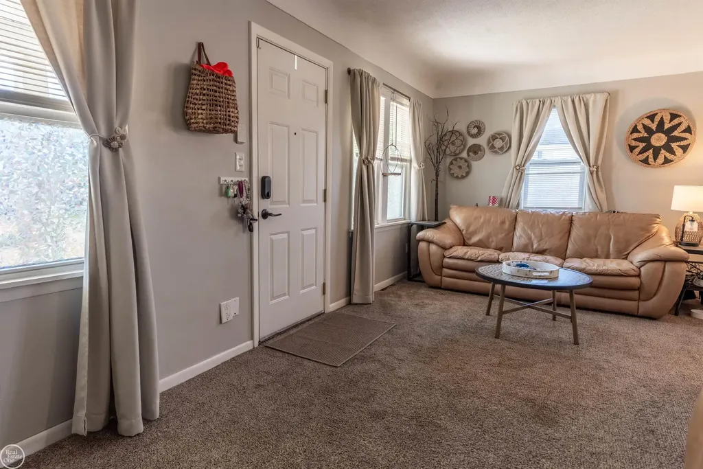 27547 Brinker Street Roseville City MI 48066