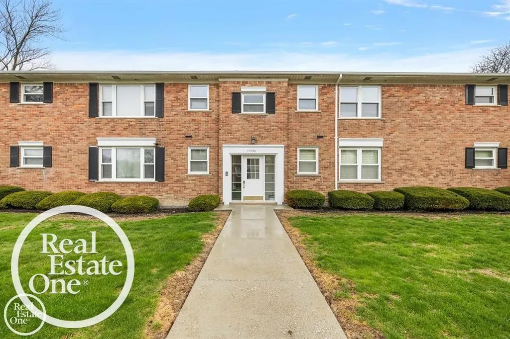 17560 Mack Avenue Grosse Pointe City MI 48230