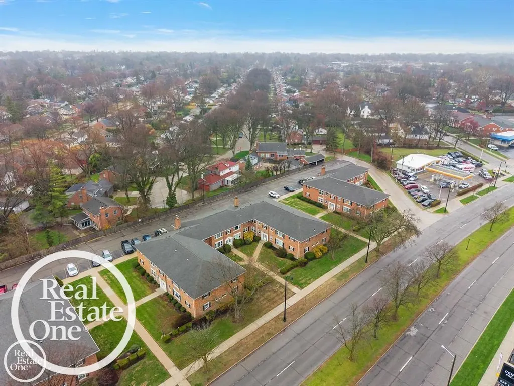 17560 Mack Avenue Grosse Pointe City MI 48230