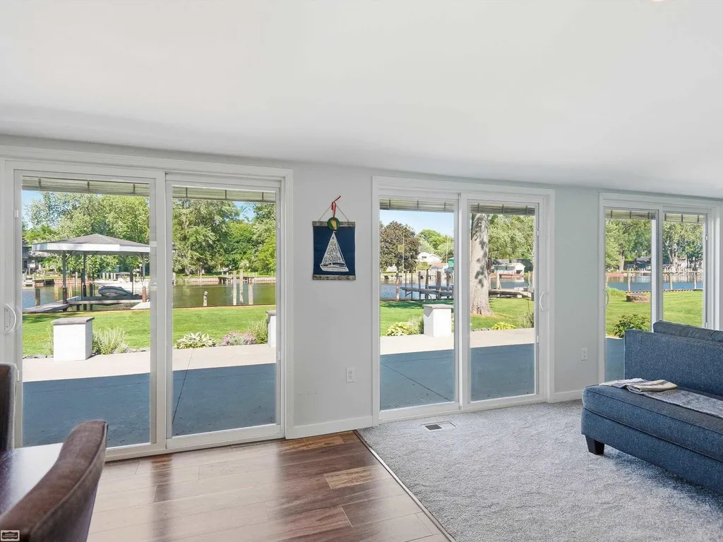 39734 Cove Street Harrison Charter Township MI 48045