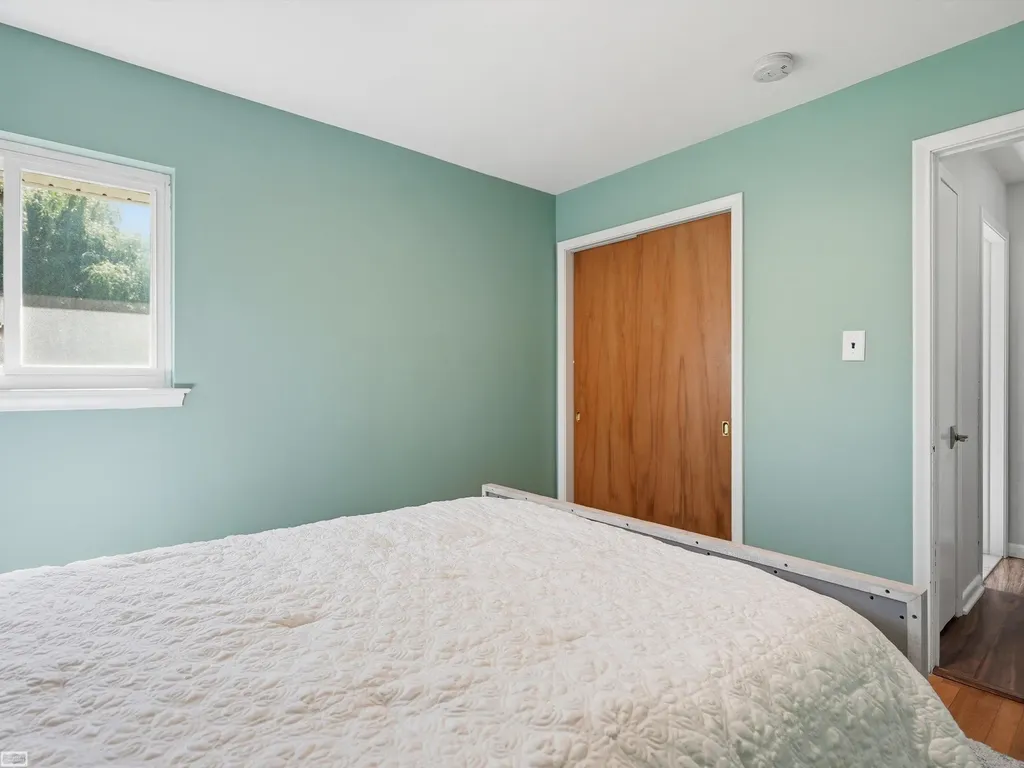 39734 Cove Street Harrison Charter Township MI 48045