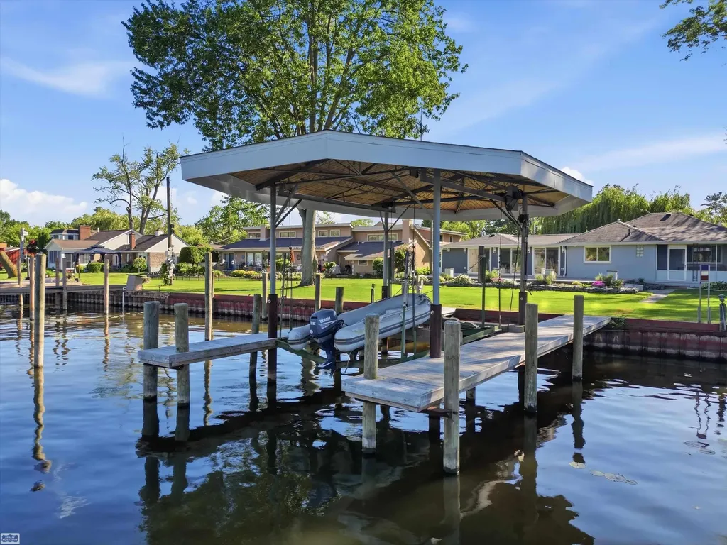 39734 Cove Street Harrison Charter Township MI 48045