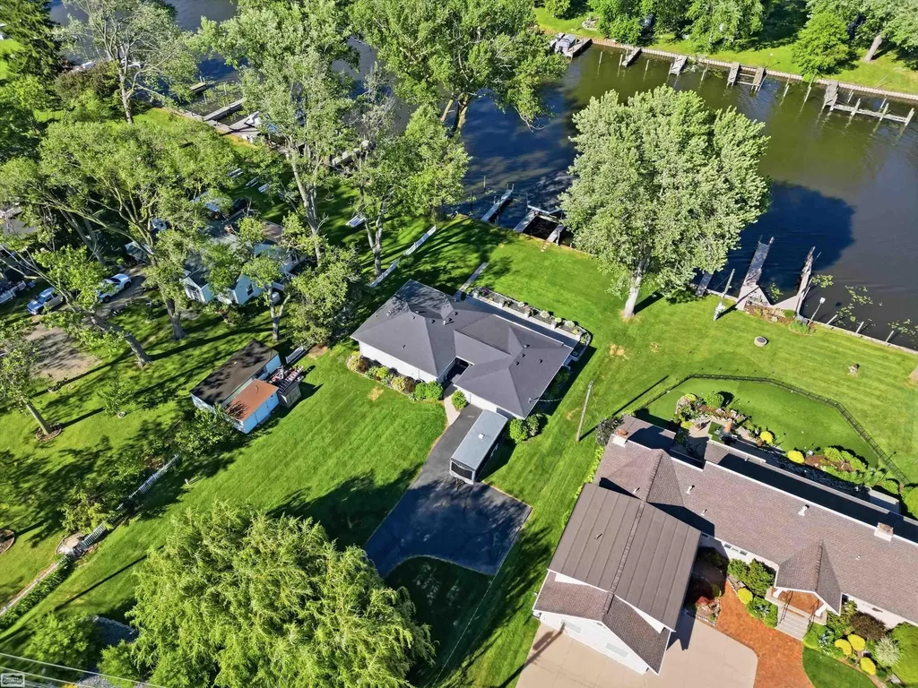 39734 Cove Street Harrison Charter Township MI 48045