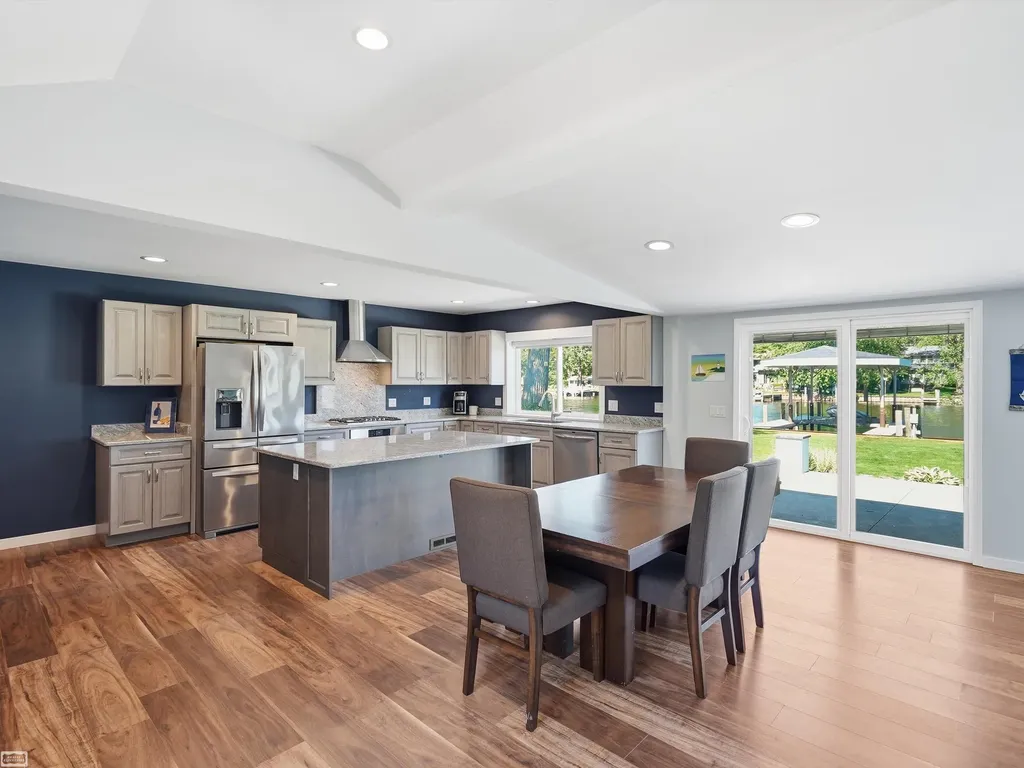 39734 Cove Street Harrison Charter Township MI 48045