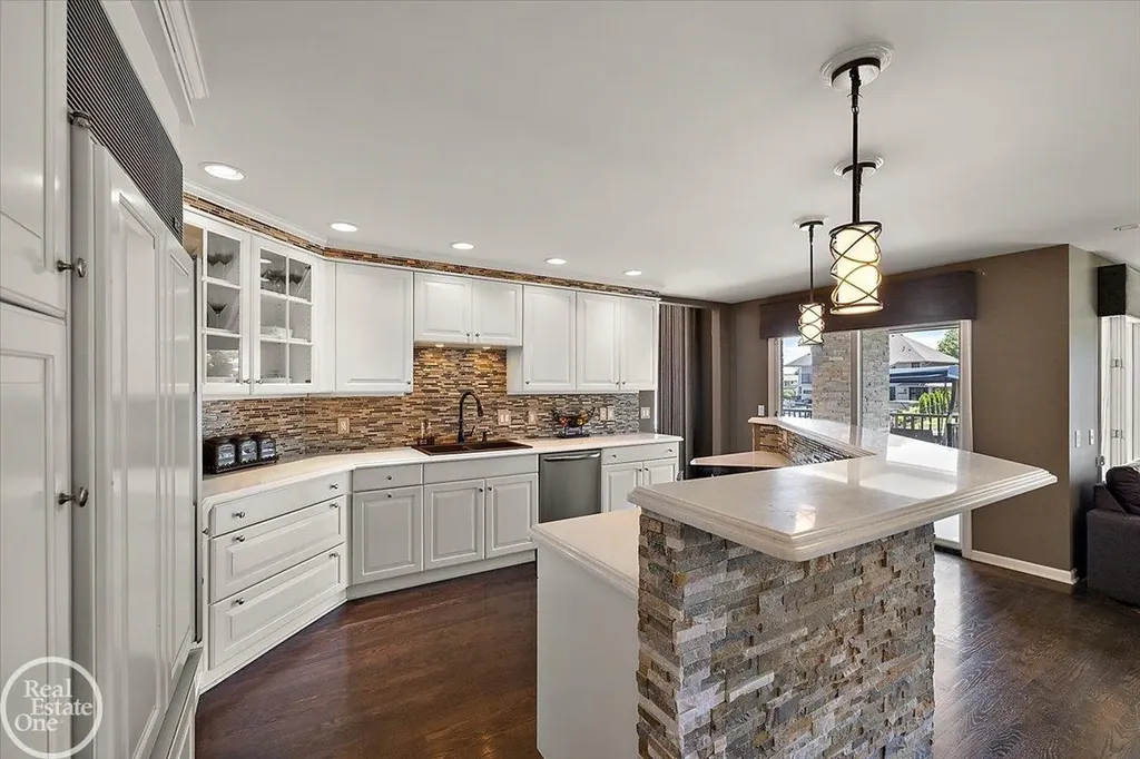 49572 Compass Point Drive Chesterfield Township MI 48047