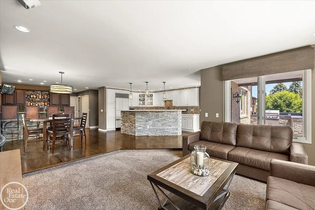 49572 Compass Point Drive Chesterfield Township MI 48047