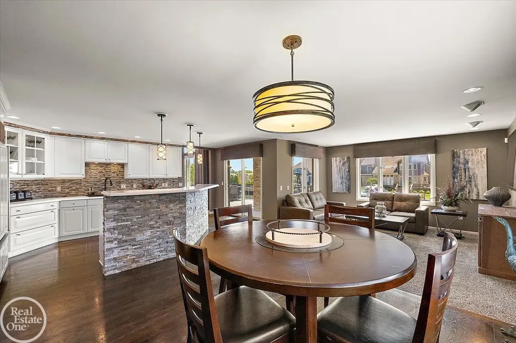 49572 Compass Point Drive Chesterfield Township MI 48047