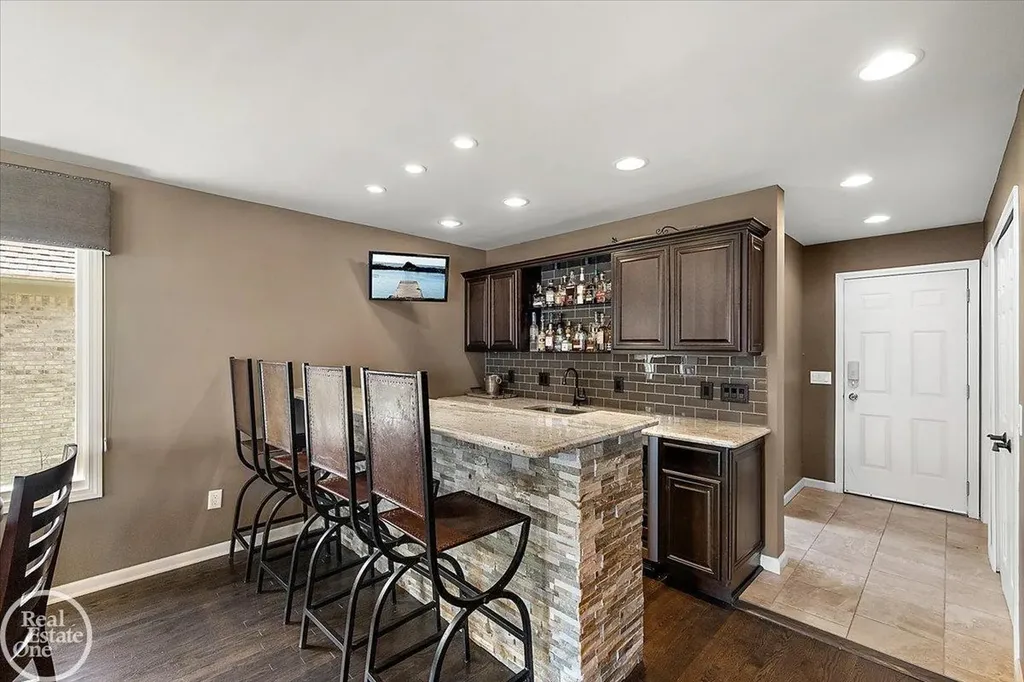 49572 Compass Point Drive Chesterfield Township MI 48047
