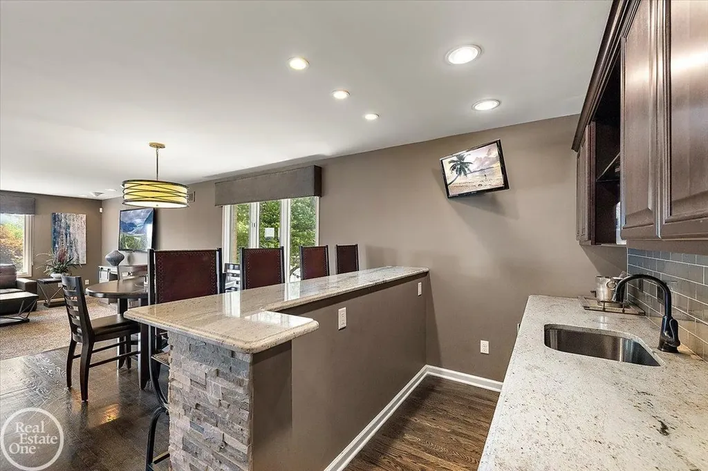 49572 Compass Point Drive Chesterfield Township MI 48047