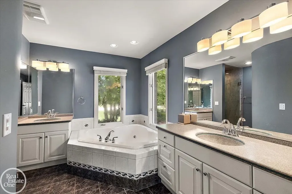 49572 Compass Point Drive Chesterfield Township MI 48047