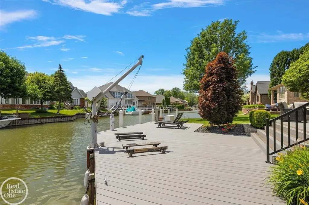 49572 Compass Point Drive Chesterfield Township MI 48047