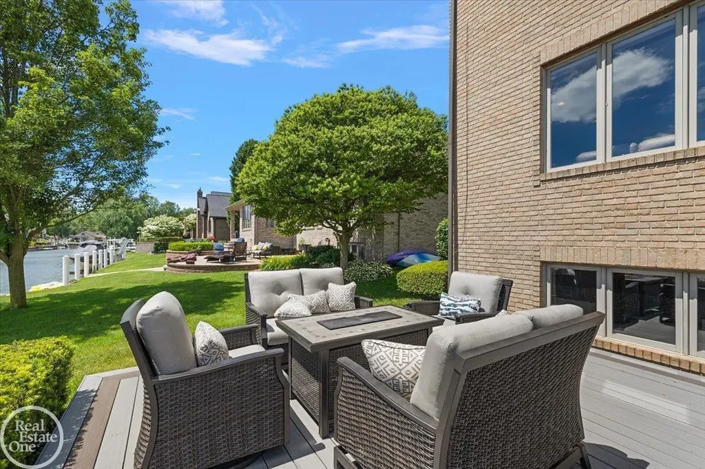 49572 Compass Point Drive Chesterfield Township MI 48047