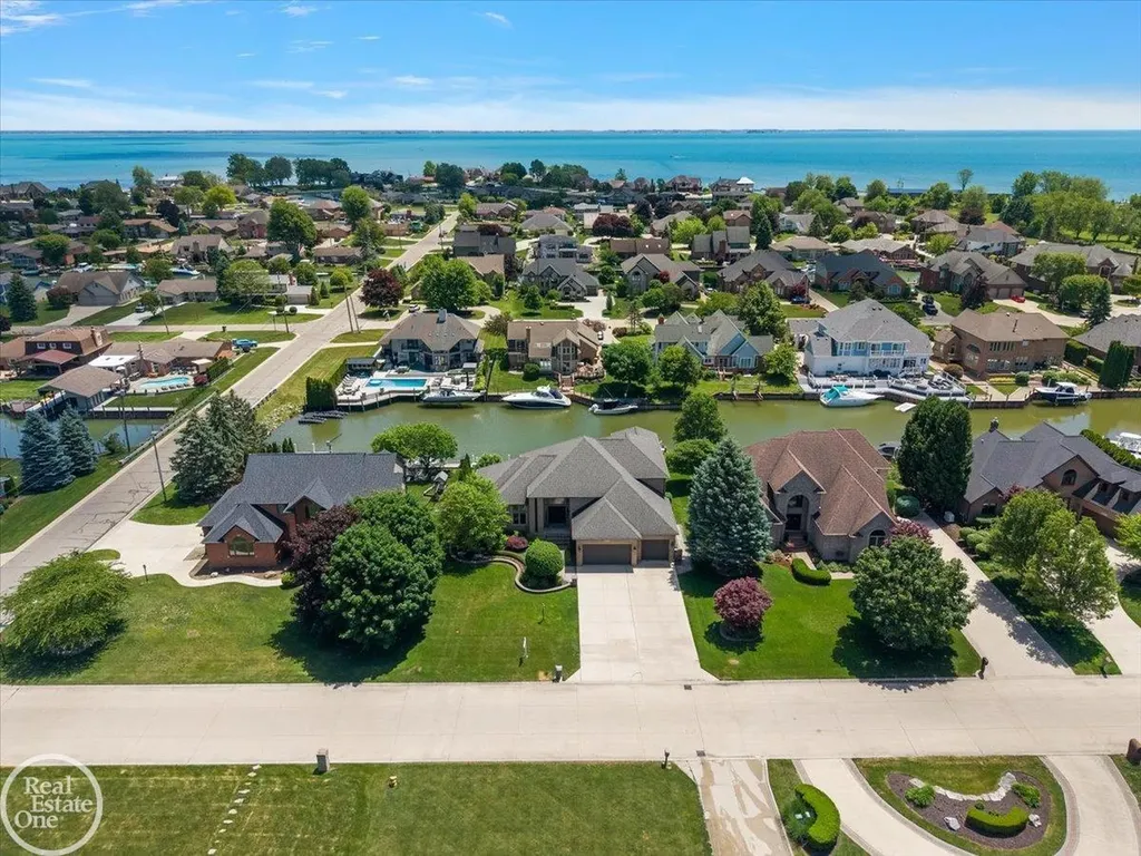 49572 Compass Point Drive Chesterfield Township MI 48047