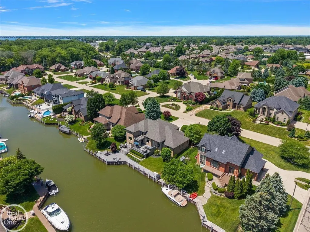 49572 Compass Point Drive Chesterfield Township MI 48047