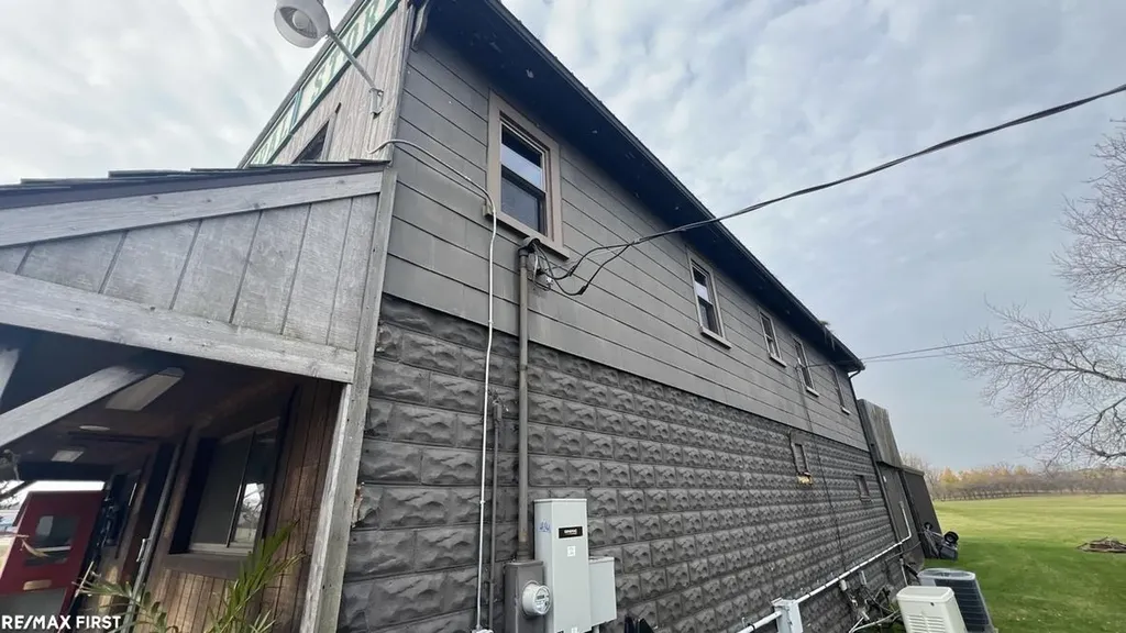 7255 Wildcat Road Grant Township MI 48032