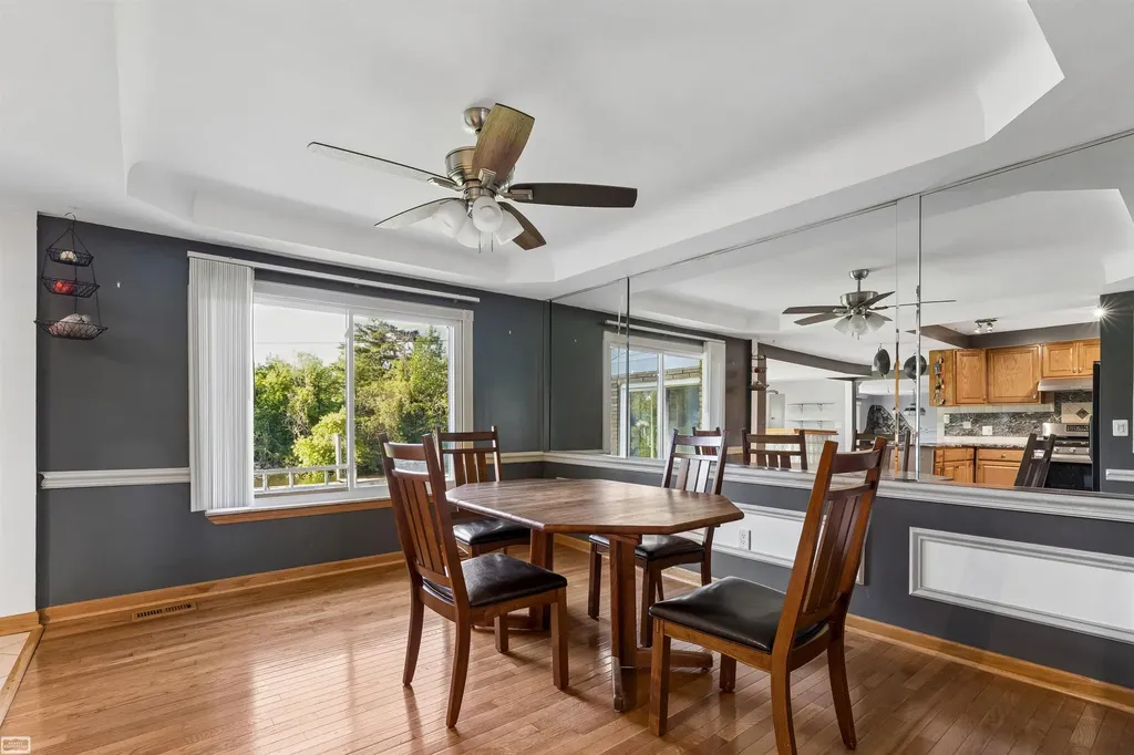 28697 South River Road Harrison Charter Township MI 48045