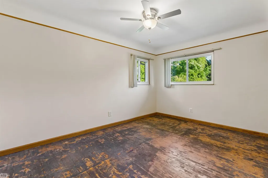 28697 South River Road Harrison Charter Township MI 48045