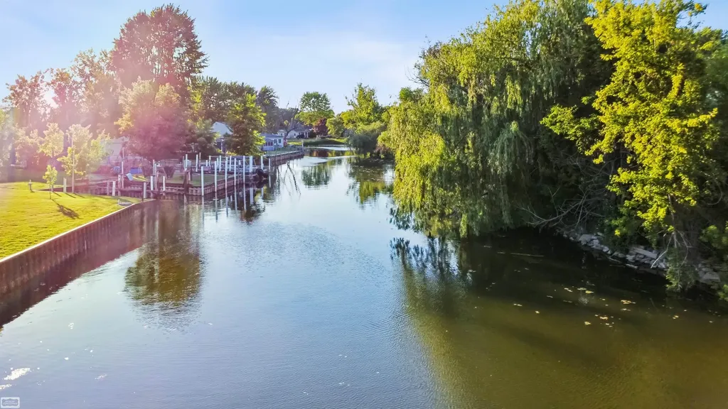 28697 South River Road Harrison Charter Township MI 48045