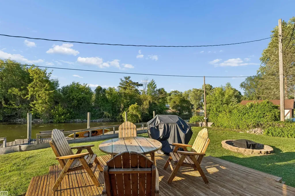 28697 South River Road Harrison Charter Township MI 48045