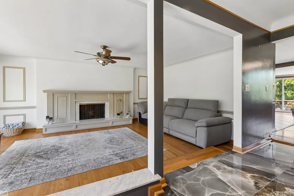28697 South River Road Harrison Charter Township MI 48045
