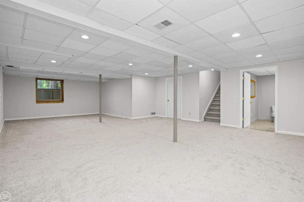 55261 Kingsway Drive Shelby Charter Township MI 48316