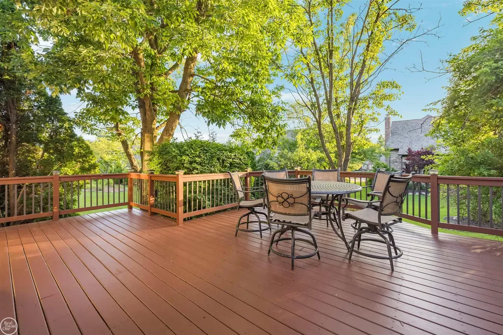 55261 Kingsway Drive Shelby Charter Township MI 48316