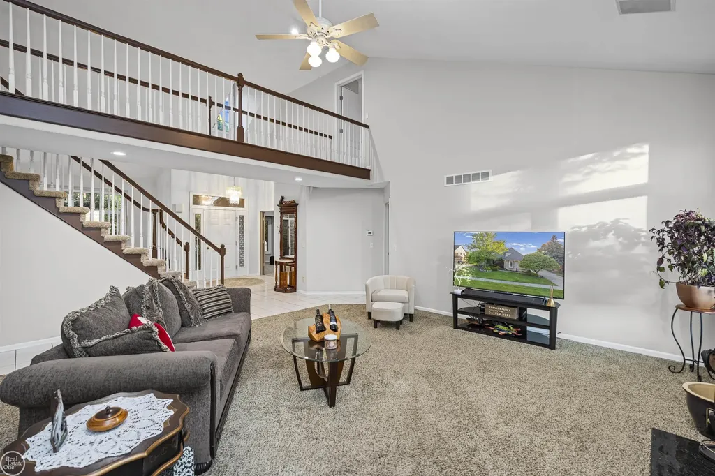 55261 Kingsway Drive Shelby Charter Township MI 48316