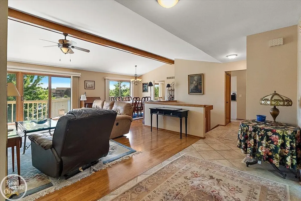 3286 Sandy Pt. Drive Shelby Charter Township MI 48316