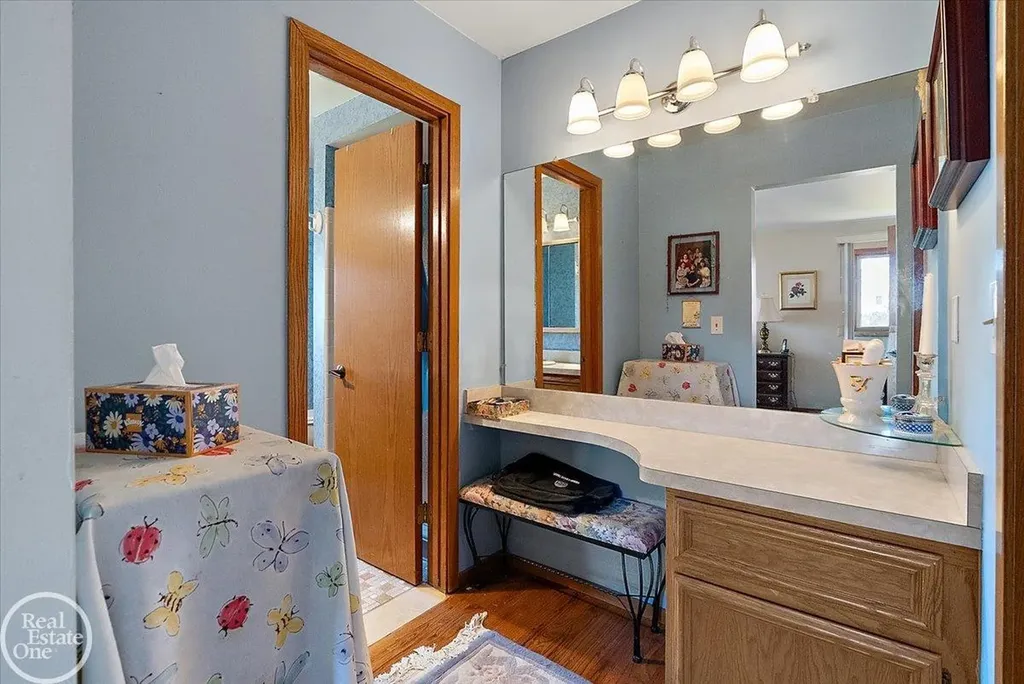 3286 Sandy Pt. Drive Shelby Charter Township MI 48316