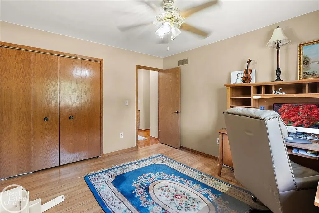 3286 Sandy Pt. Drive Shelby Charter Township MI 48316