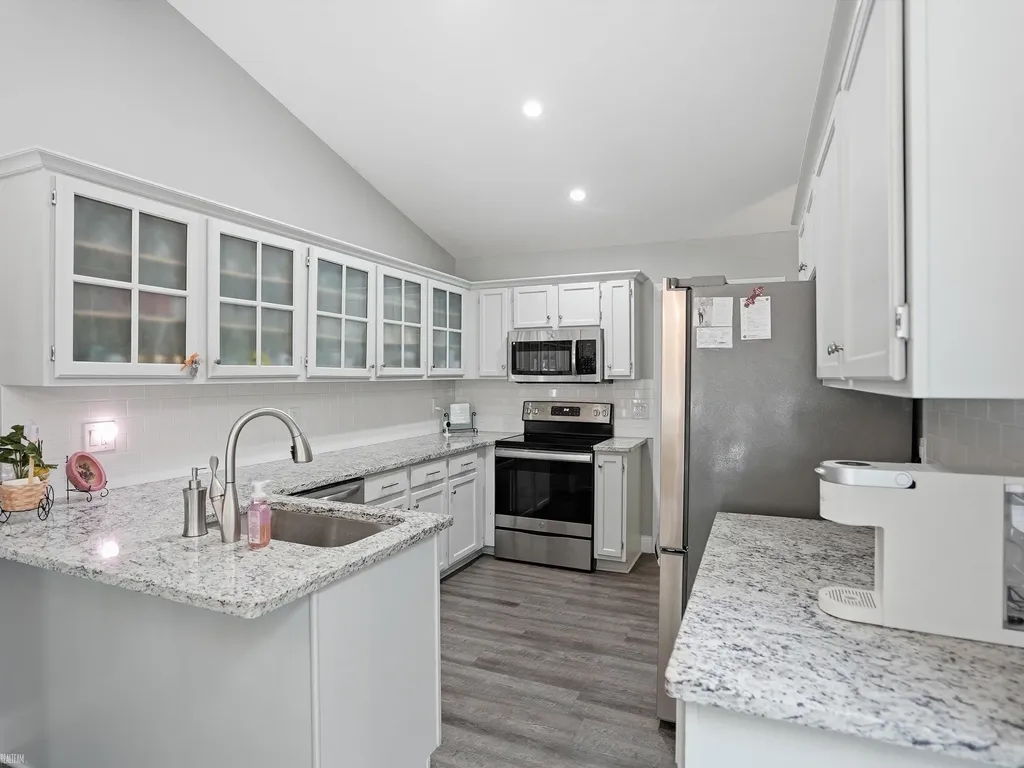 19020 Carmelo Drive Clinton Charter Township MI 48038