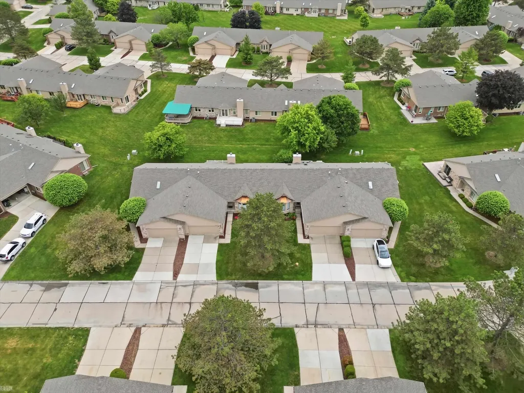 19020 Carmelo Drive Clinton Charter Township MI 48038