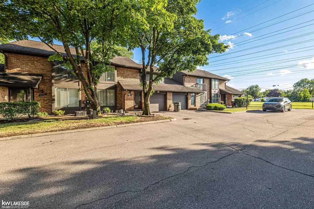 37143 Clubhouse Drive Sterling Heights City MI 48312