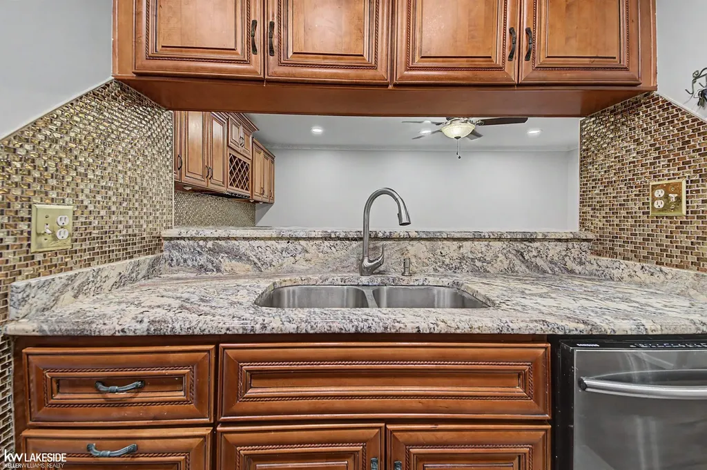 37143 Clubhouse Drive Sterling Heights City MI 48312
