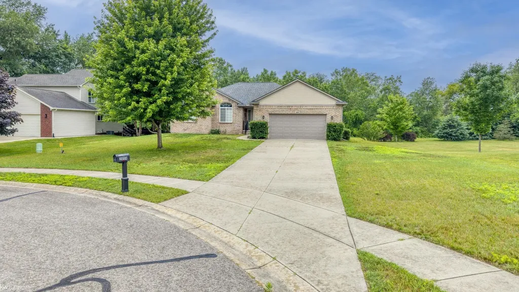 2059 Pinebrook Meadow Court Marion Township MI 48843